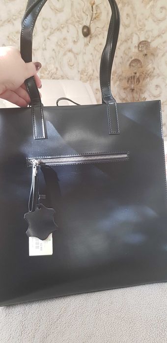 Продам женскую кожаную сумку Giorgio F