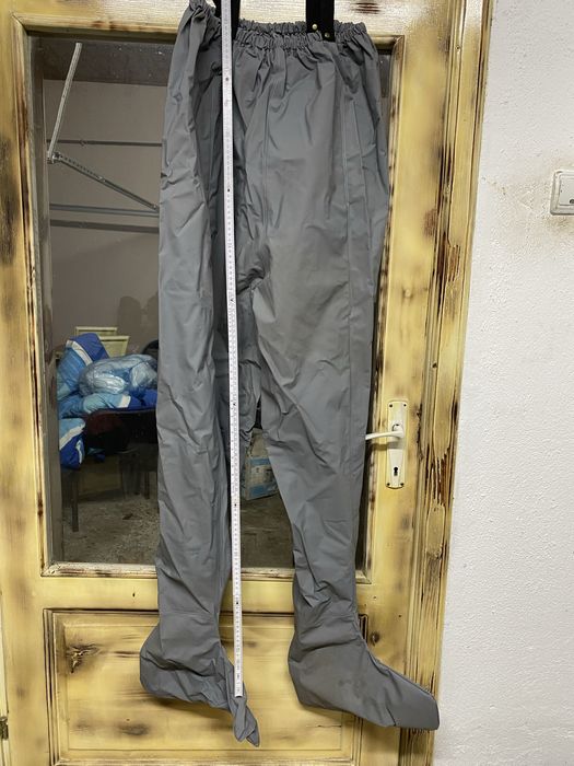 Pantaloni de apa impermeabili