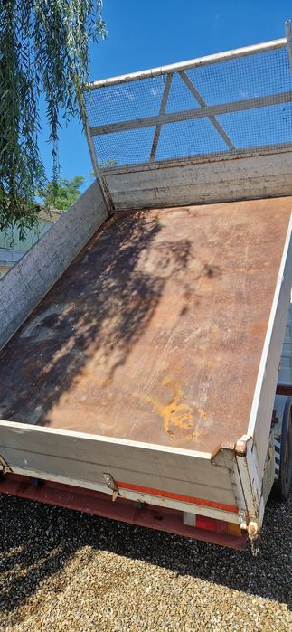 Bena basculabila pe 3 parti Iveco Daily