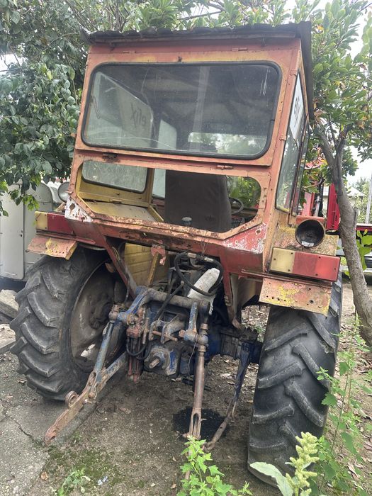 Vand doua tractoare U650