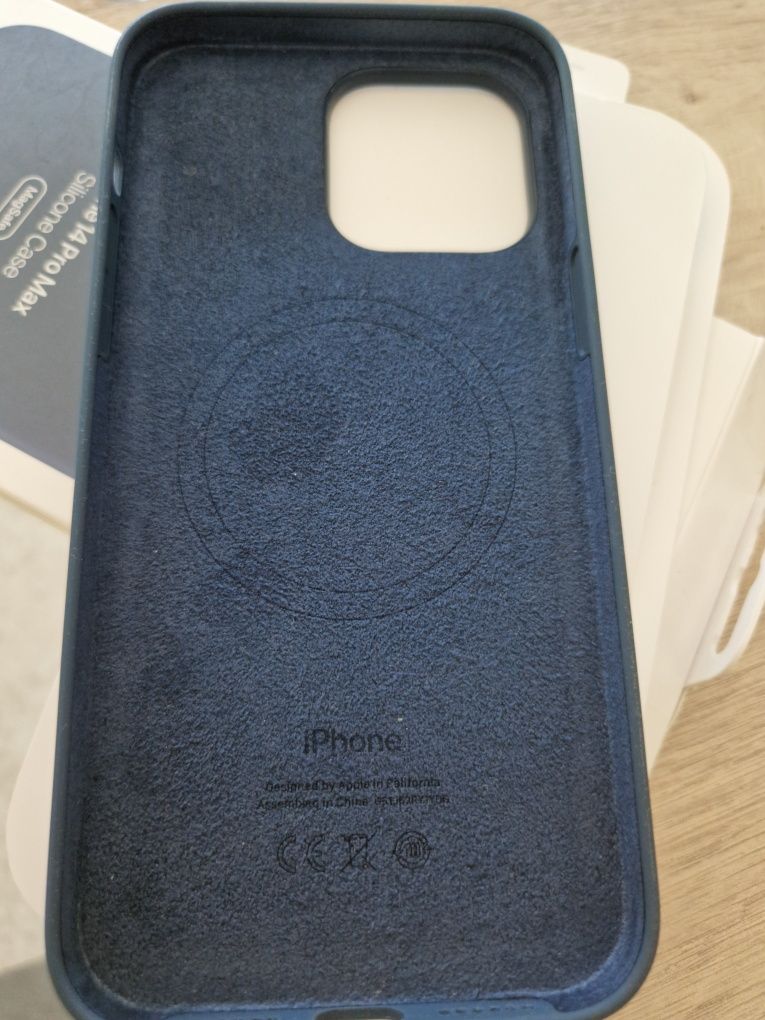 Оригиналени калъфи кейс MagSafe  iPhone 14 Pro Ma