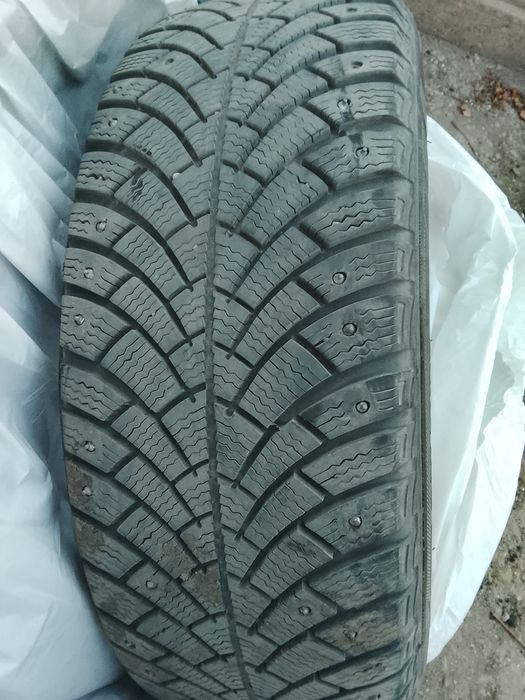 Продам резину на 16