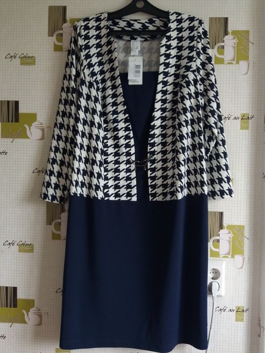 Продам женское платье новое