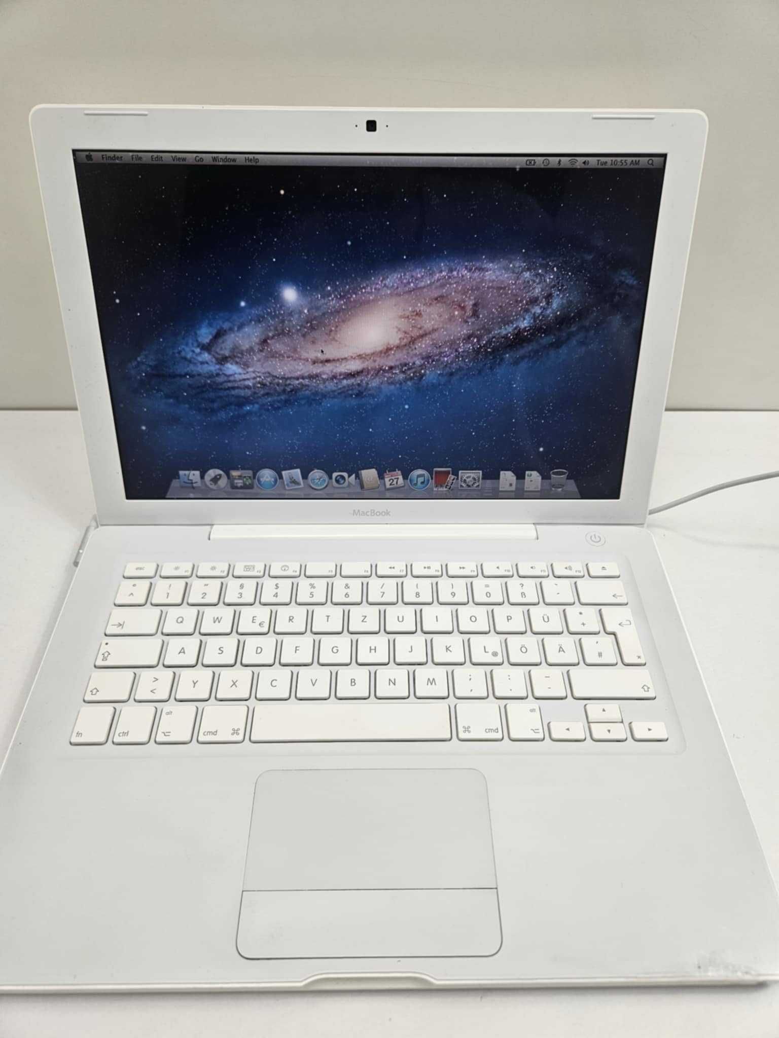 Лаптоп Macbook A1181/ 2.4GHz Intel Core 2 Duo / 2GB RAM / 160GB