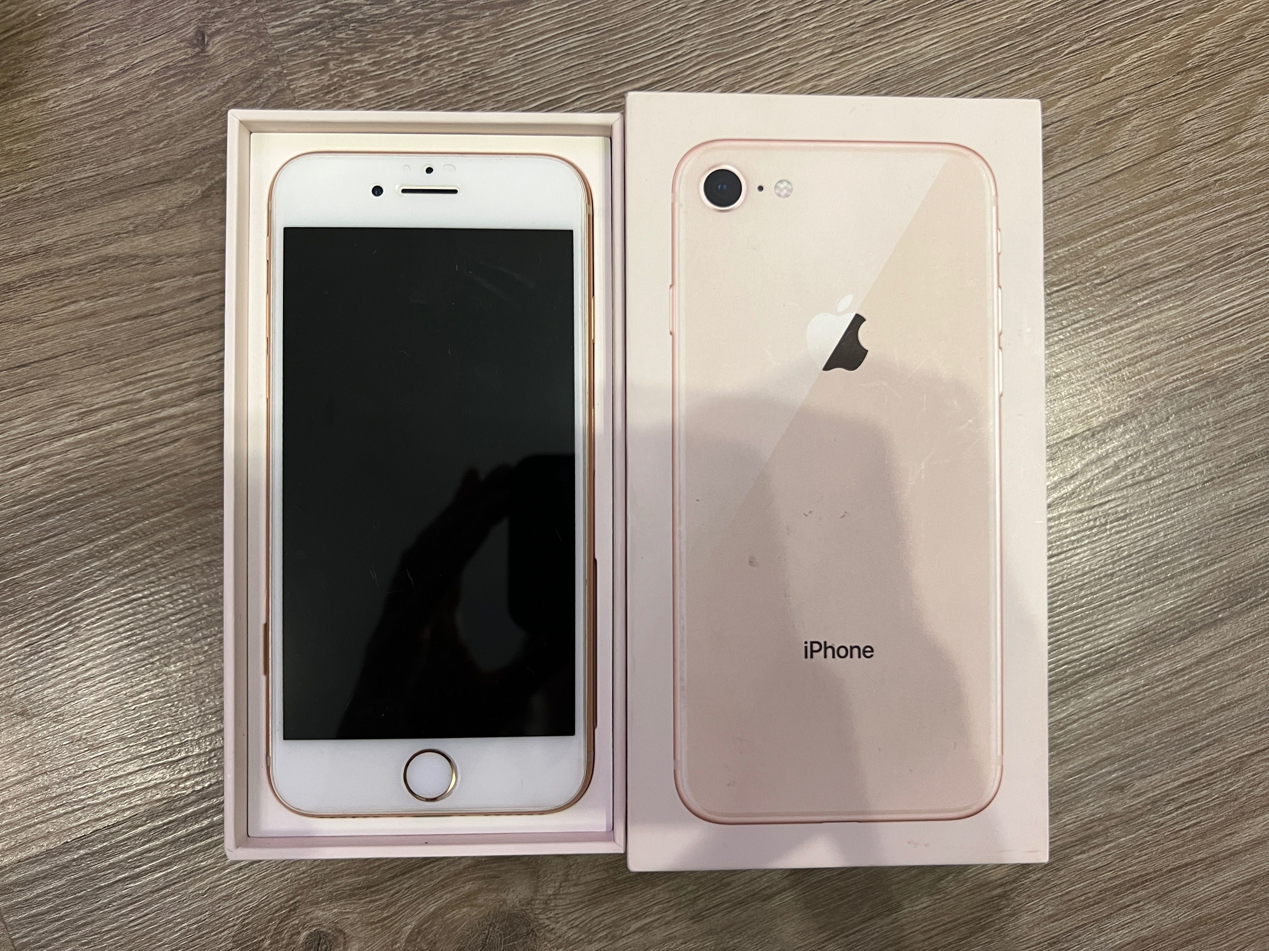 iPhone 8 64GB  Rose Gold