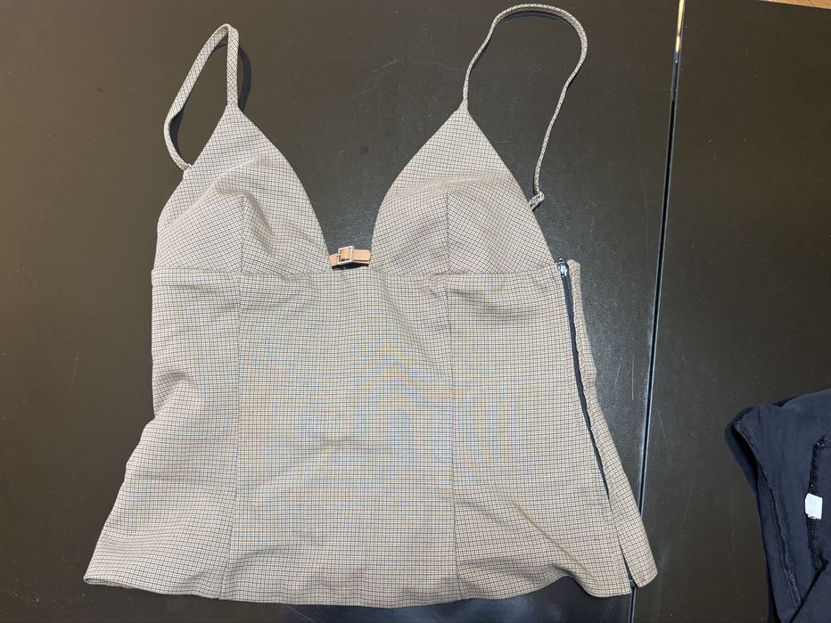 Тениски на различни марки