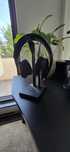 Mouse , microfon , casti ,tastatura , suport casti