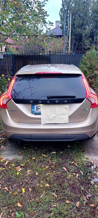 Volvo V60 - 2011 FULL OPTION