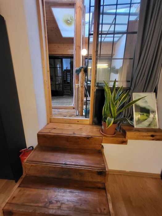 Showroom, magazin fizic, stradal,  parter, etaj, birouri,  total 212 m