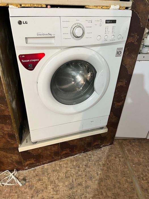 Продам стиральную машинку LG