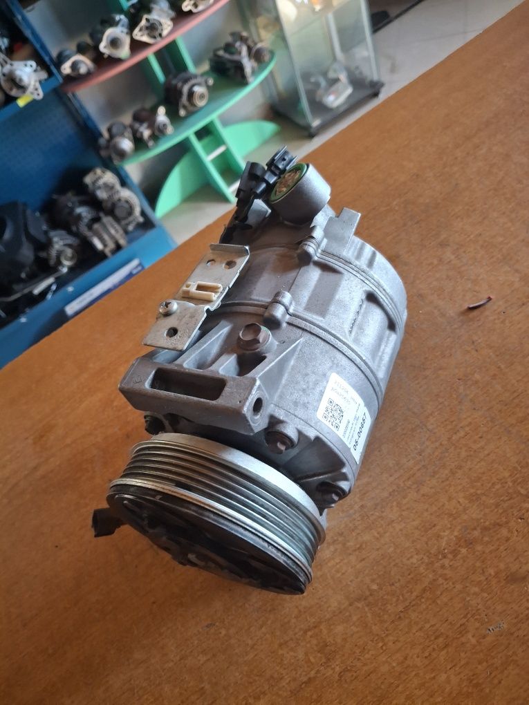 Compresor aer condiționat Volvo Ford 2.0D 2.4D 2.5i  2005+