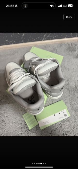 Off white out of office gri NOI