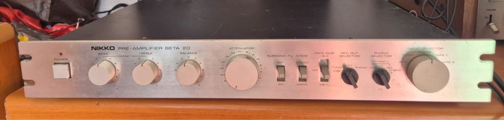 Preamplificator Nikko Beta 20