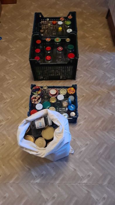 Продам банки стеклянные из под кофе, разные