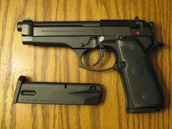 Super Pistol Airsoft Beretta Modificat l4,6j 215m.s 6mm Aer COMPRIMAT
