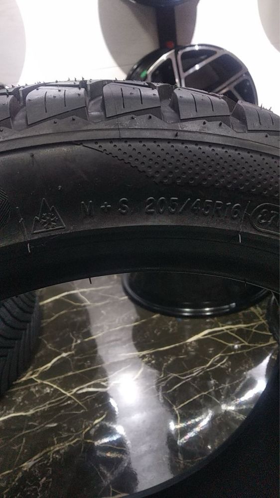Balon shina AUSTONE 205/45 R16 SP-401
