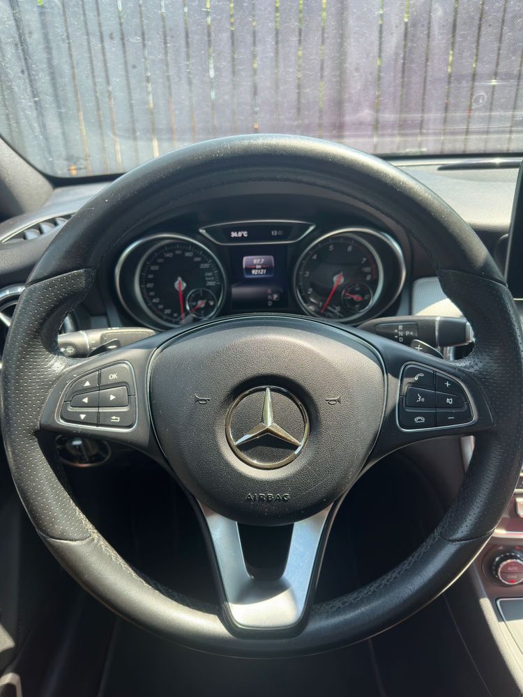 Mercedes CLA 180