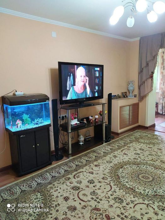 Шота Руставели,ориентир BON кафе-отличная 3комнатная квартира в центре