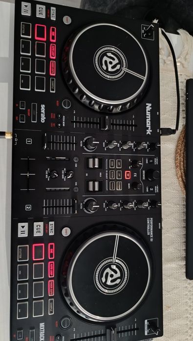 Consolă Dj Numark Mixtrack pro Fx