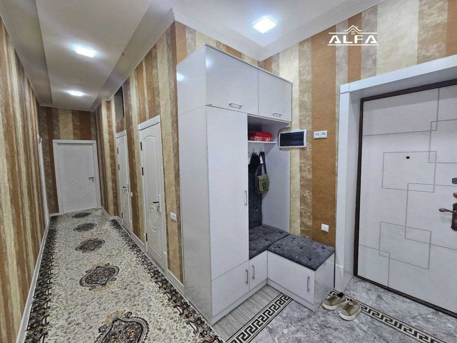 Buxoroda kvartira sotiladi 3 xonali 115m² 3-qavat.