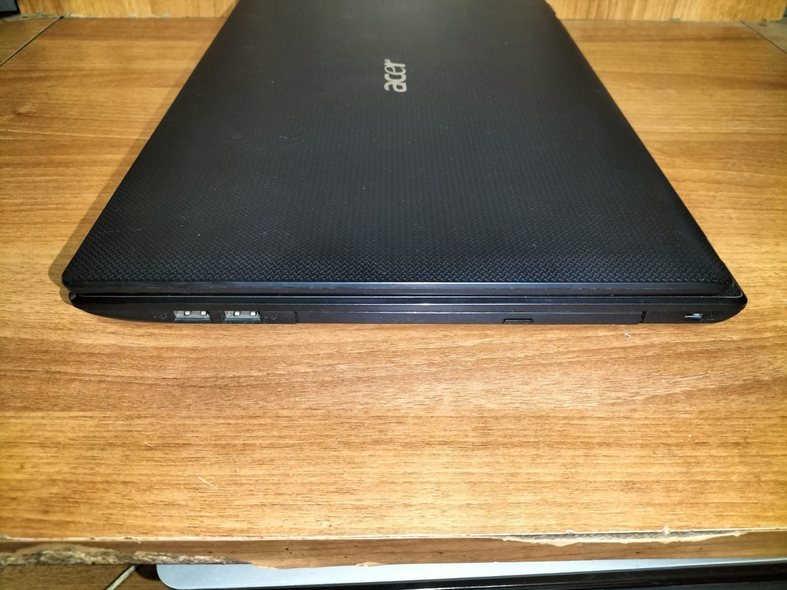 Laptop Acer Aspire 5736Z t4500,4gb ,15.6 lcd,hdd 80gb