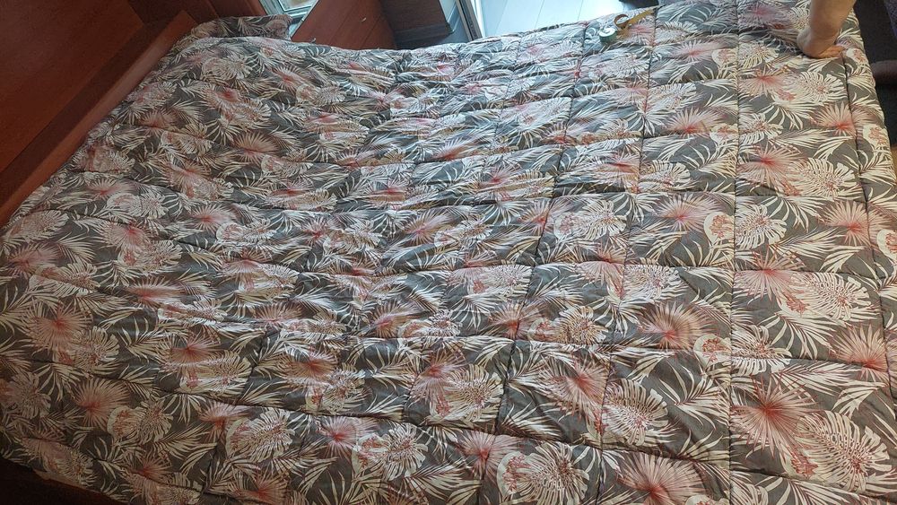 Продам одеяло новое