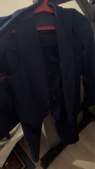 Продаю школьную форму 3/1 размер 38