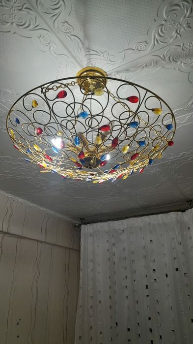 Люстра шестирожковая