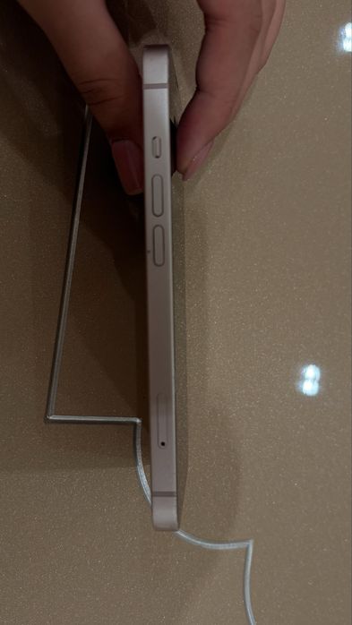 iPhone 13 розовый