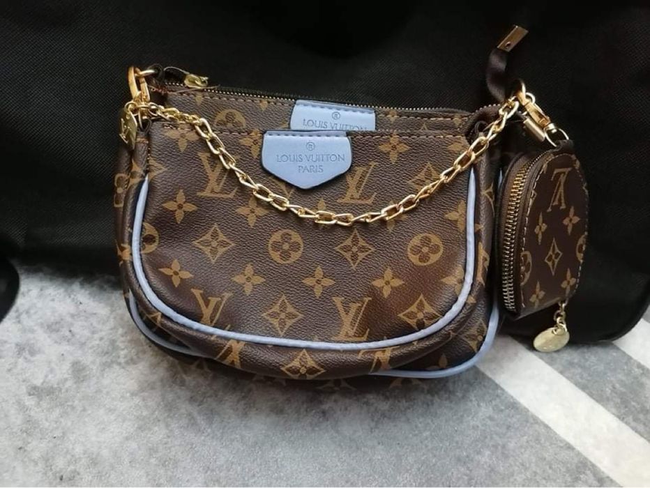 Разпродажба на нови дамски чанти