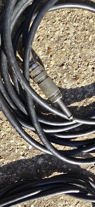 Cabluri microfon, chitara sau diferite intrumente muzicale