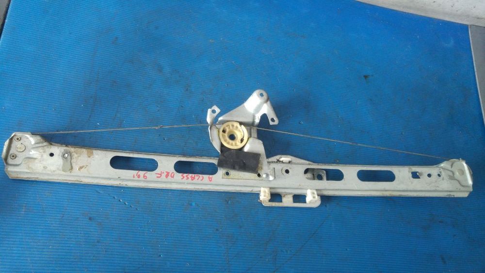 macara usa dreapta fata mercedes a-class w168