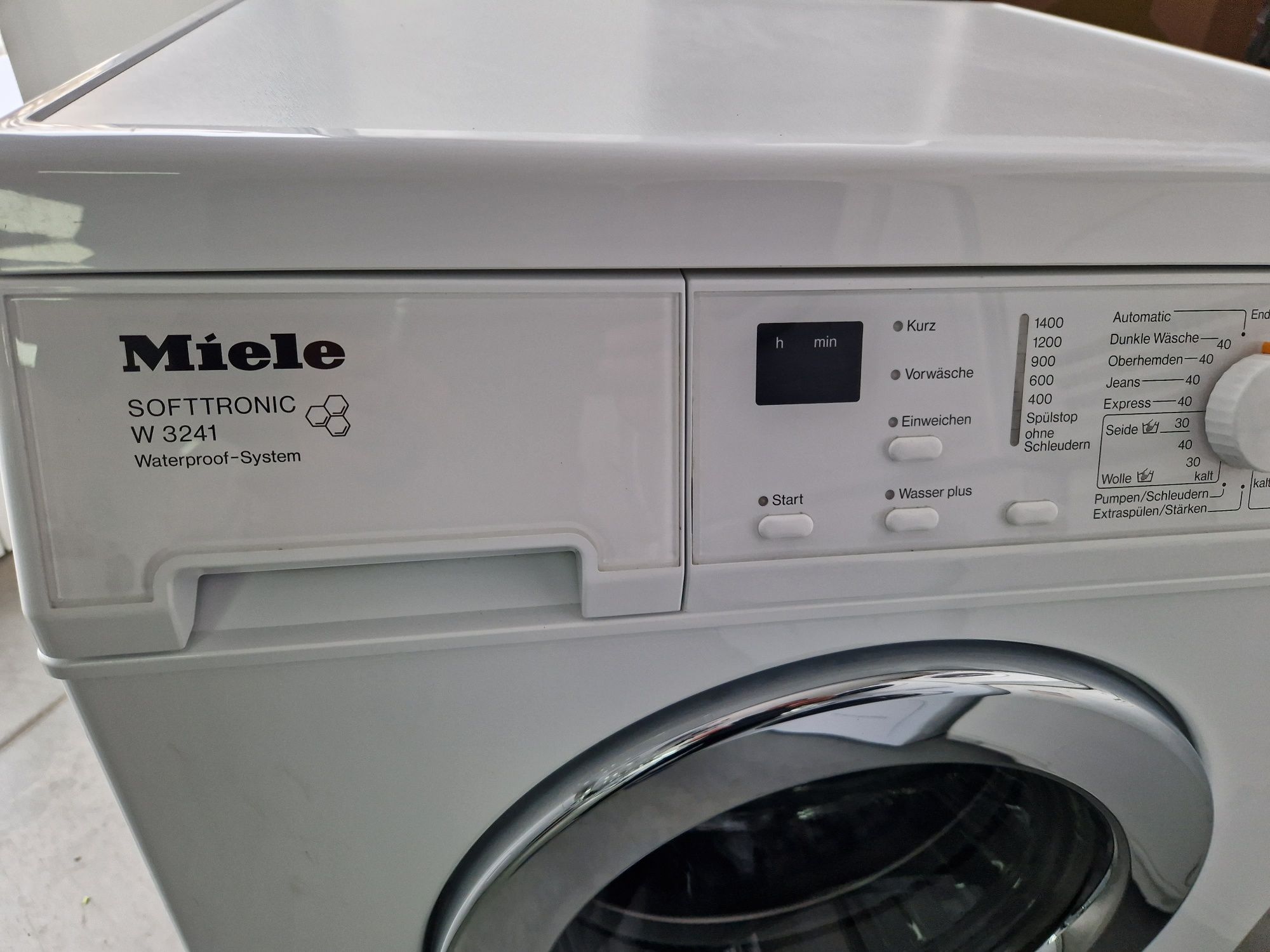 Пералня MIELE W 3241 пчелна пита