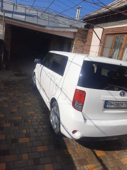 Продавам Toyota Scion, перфектно състояние