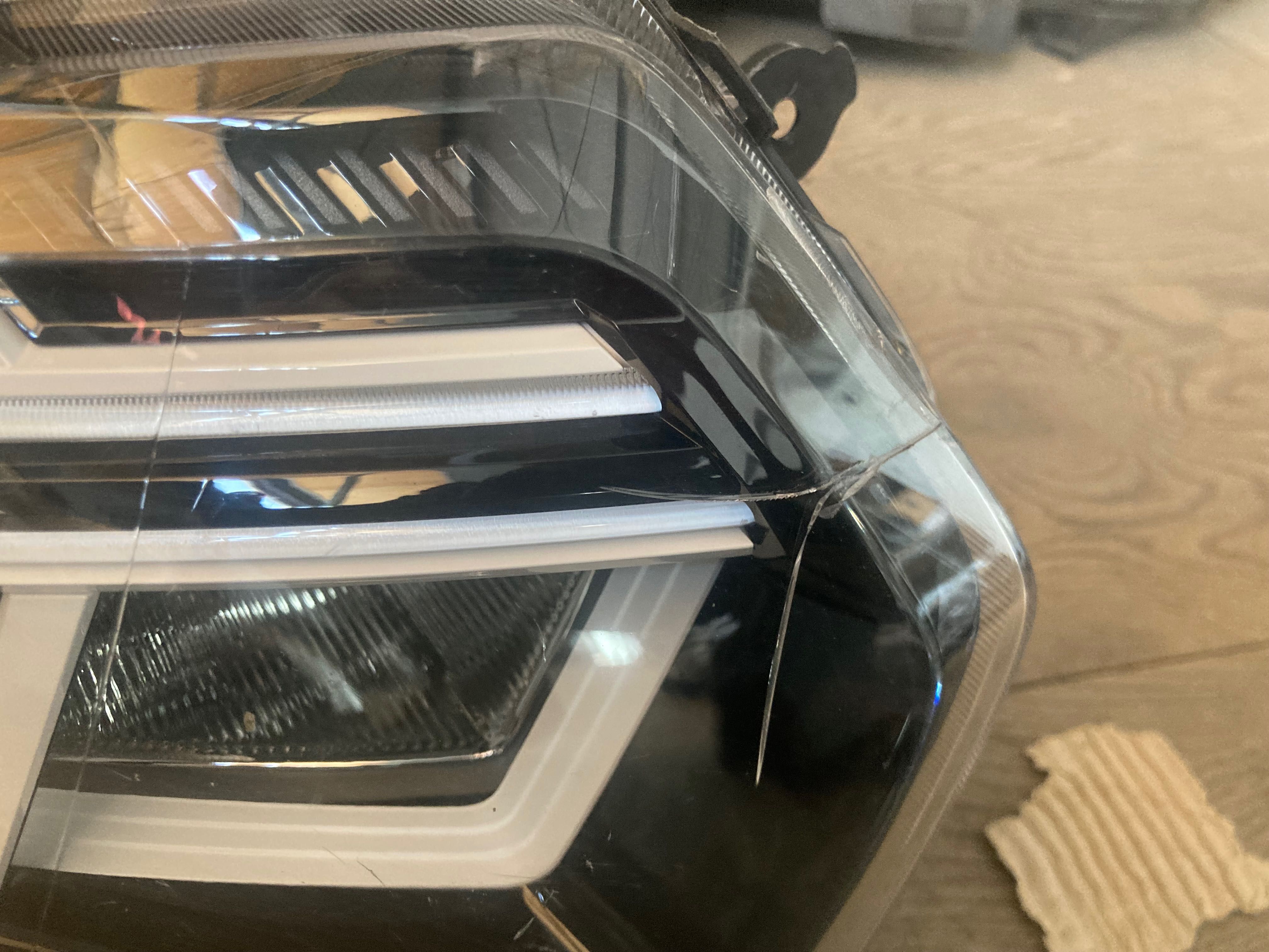 Оригинален десен фар Дачия Дьстар Dacia Duster Led. 22-24.
