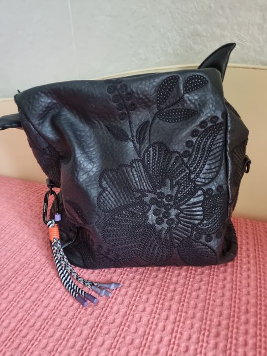 Дамска чанта Desigual черен цвят