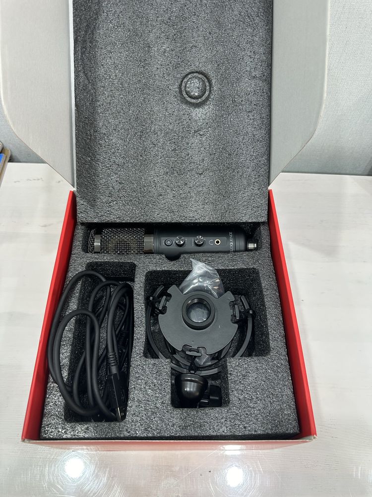 Микрофон Ritmix RDM-260 USB Black
