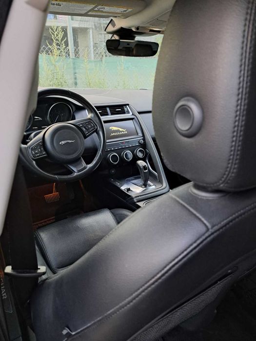 Jaguar E-Pace, Бензин, 250 к.с., 125,000 км реален пробег + 2 ключа