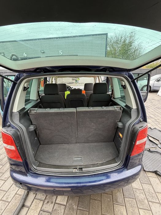 VW TOURAN monovolum, 2.0 diesel 140 CP, cutie automată