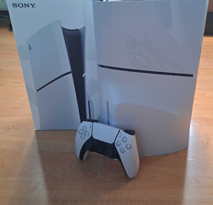 PS5 Slim 1TB + Гаранция до 2026 + Игри