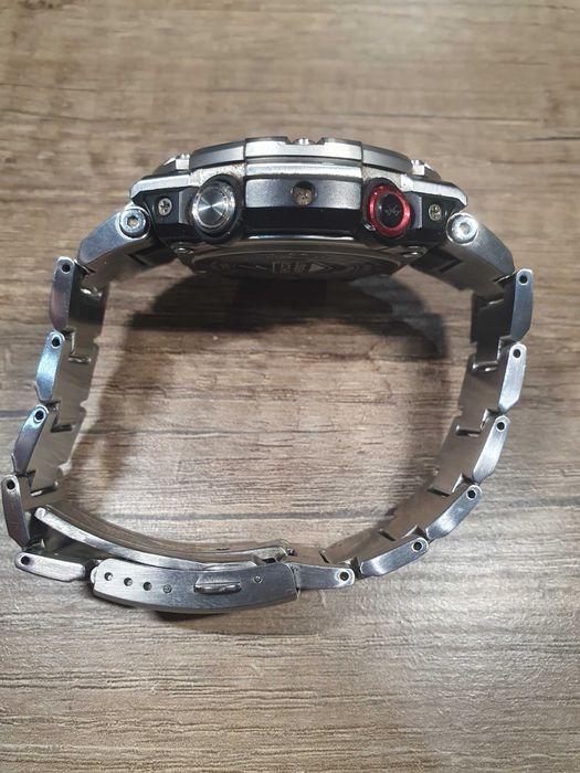 Часовник Casio G-Shock G-Steel GST-B100D-1AER