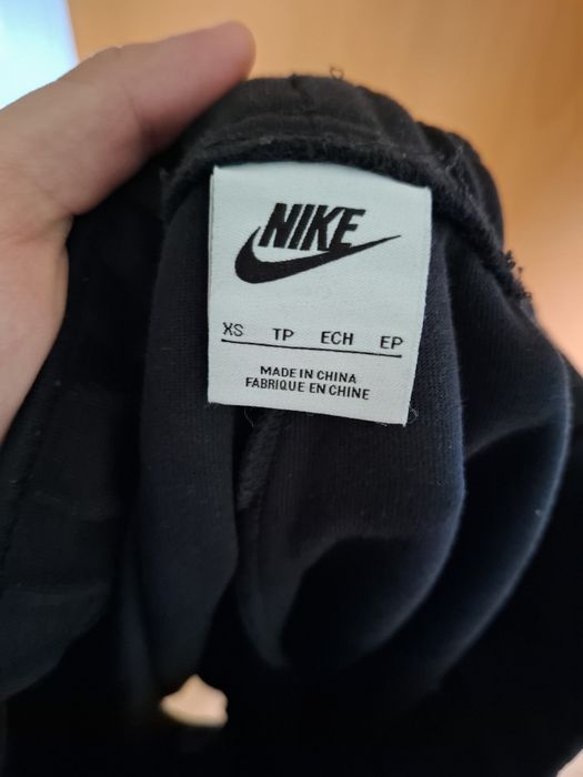 Pantaloni Nike Tech Fleece