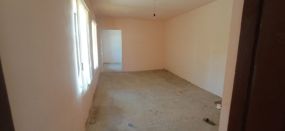 Yangiyulda hovli sotiladi