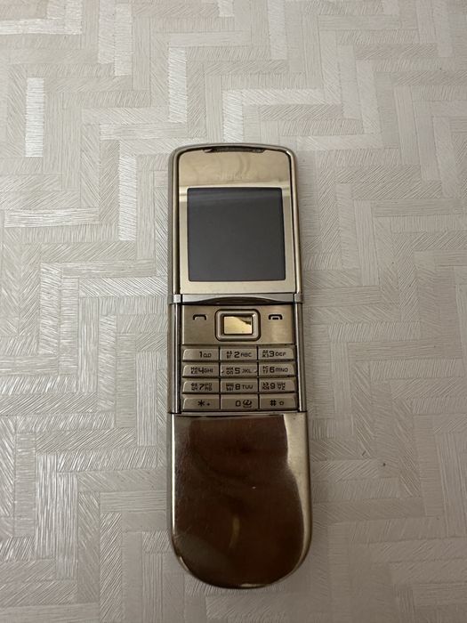 Nokia 88 голд все в рабочем состоянии.
