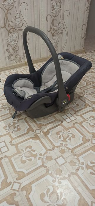 Продам детское автомобильное кресло