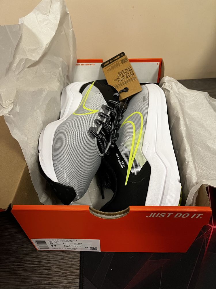 Nike Downshifter 12