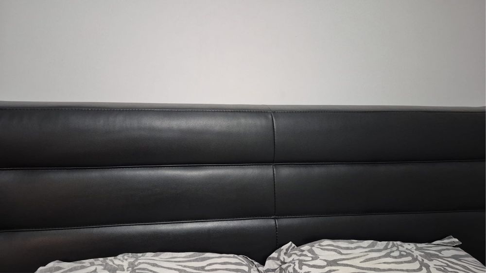 Pat 200x220 tapitat cu piele