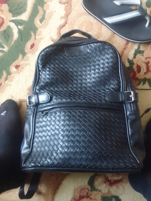 Продам кожанный рюкзак
