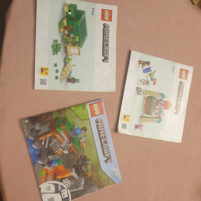 3 seturi complete Minecraft , condiție excelentă