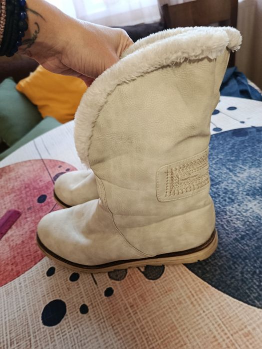 Топли зимни ботуши